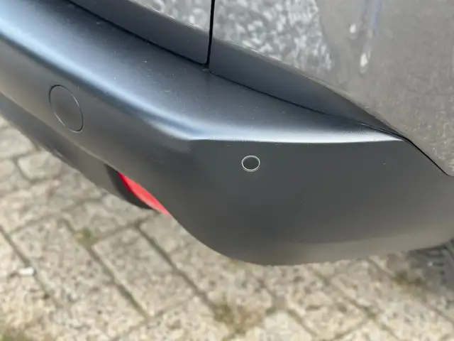 Peugeot 2008 view 5