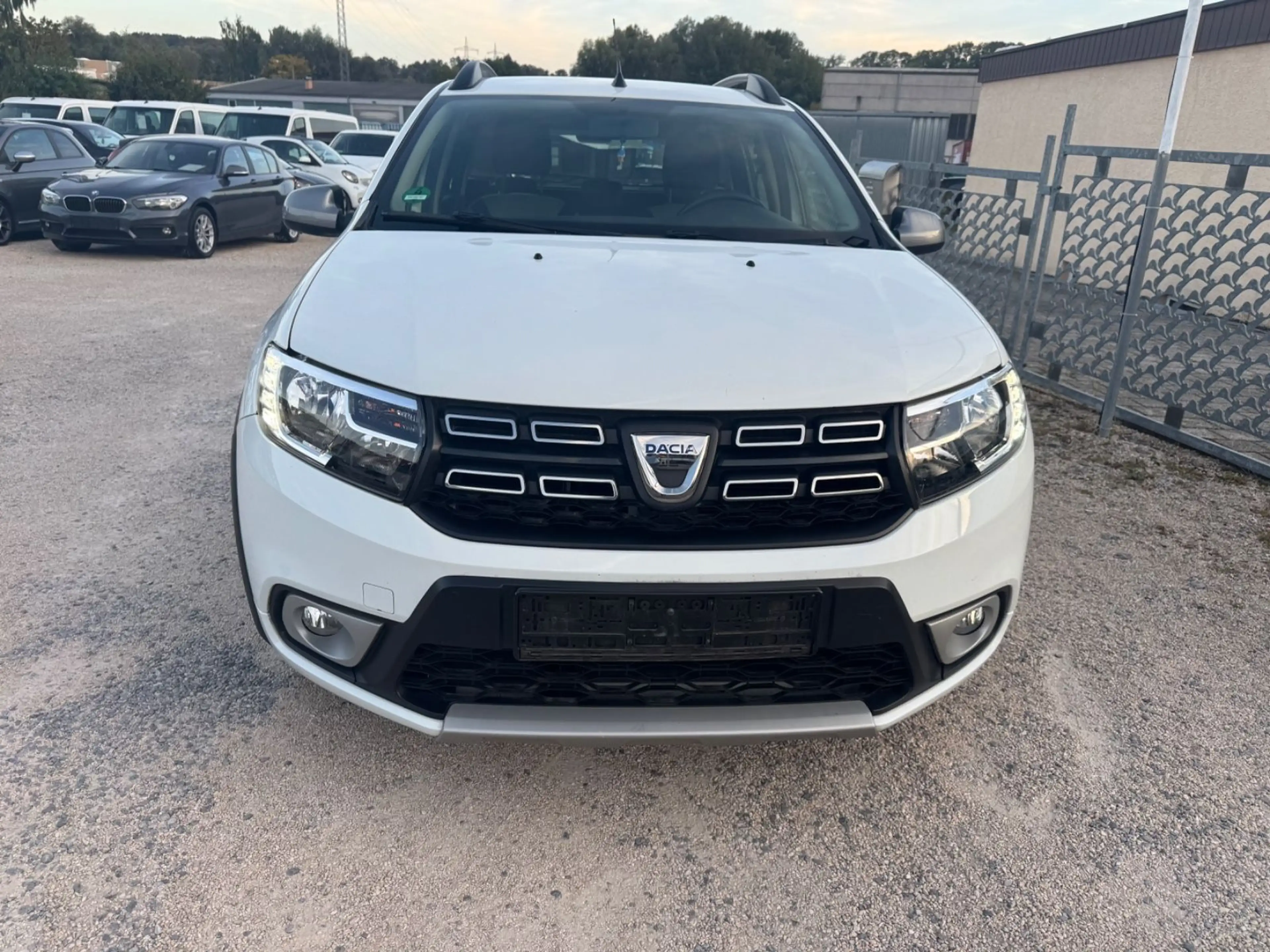 Dacia Logan II Kombi Stepway,Aut.Kamera,Navi,7562€Nett — photo 2