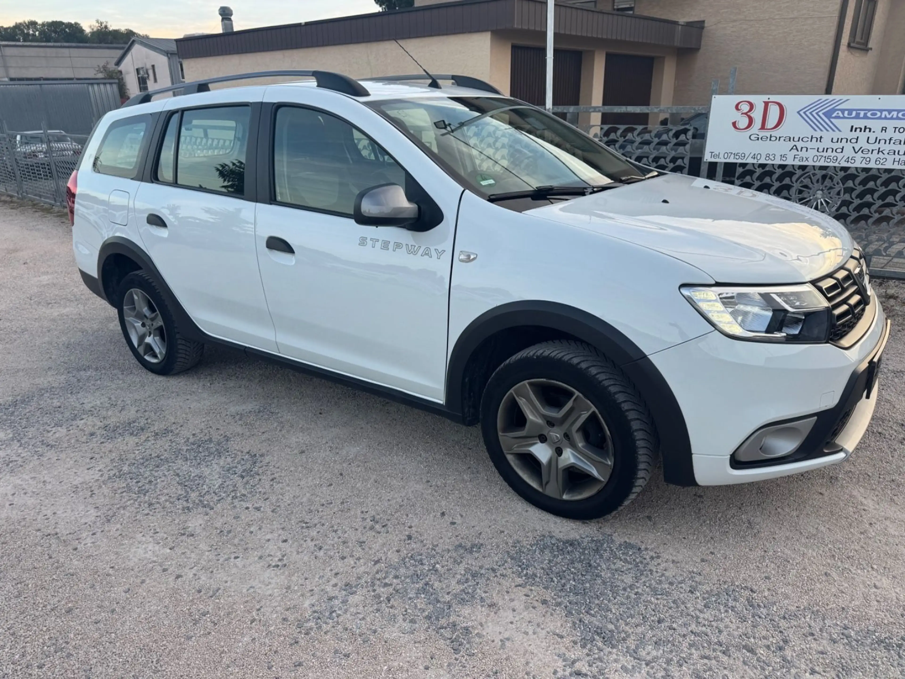 Dacia Logan II Kombi Stepway,Aut.Kamera,Navi,7562€Nett — photo 3