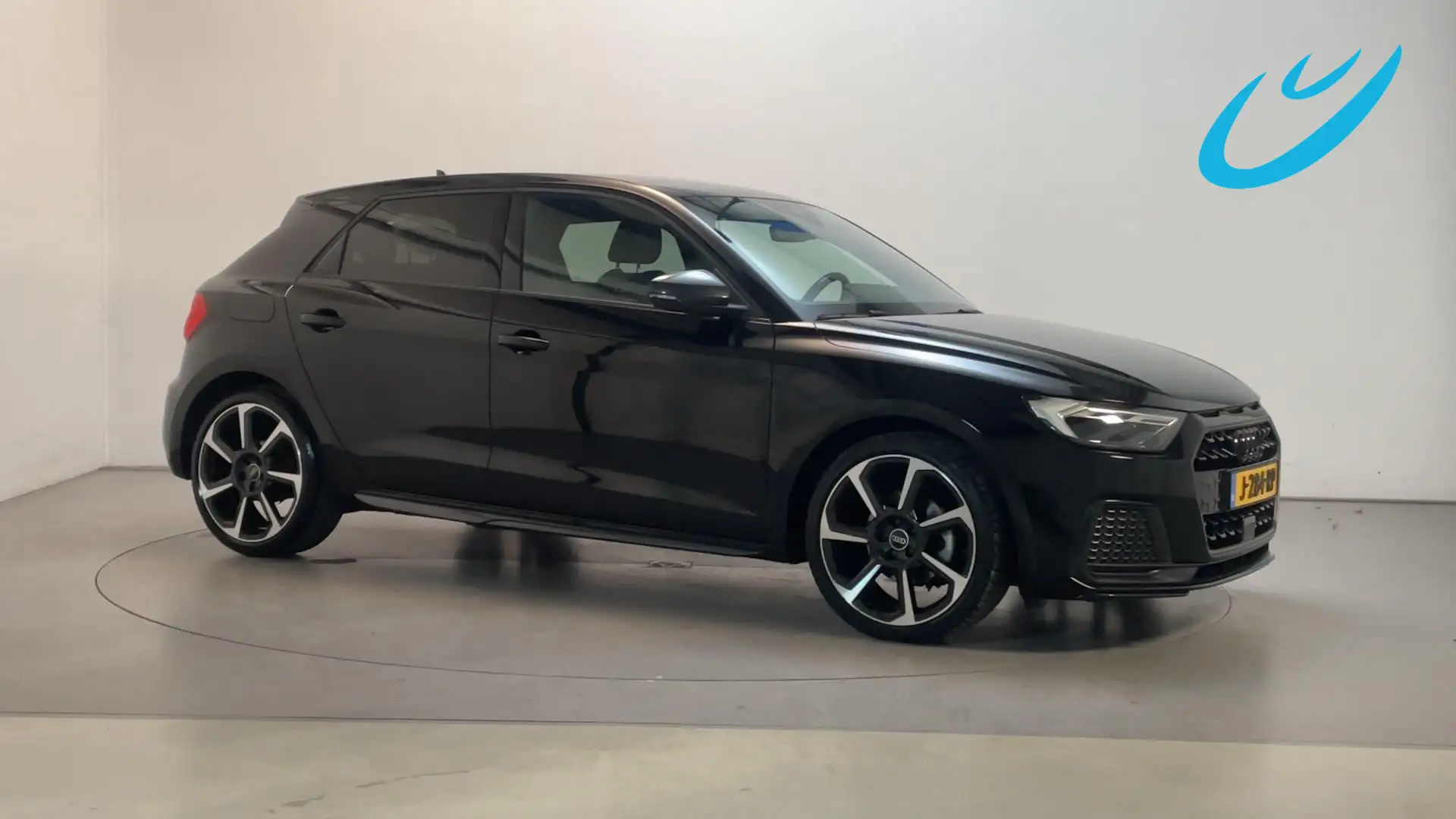 Audi A1 Sportback 30 TFSI 116pk 6-bak Epic LED DAB+ App-Co Zwart - 1