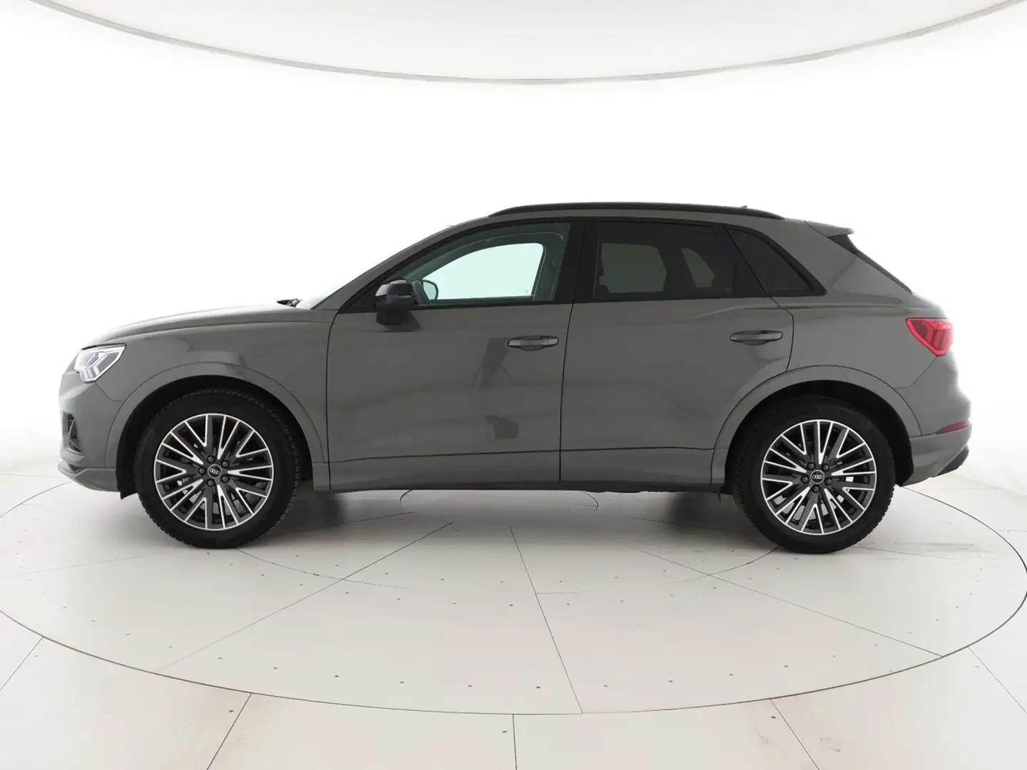 Audi Q3 35TDI 150CV S tronic Business Advanced Grigio - 2