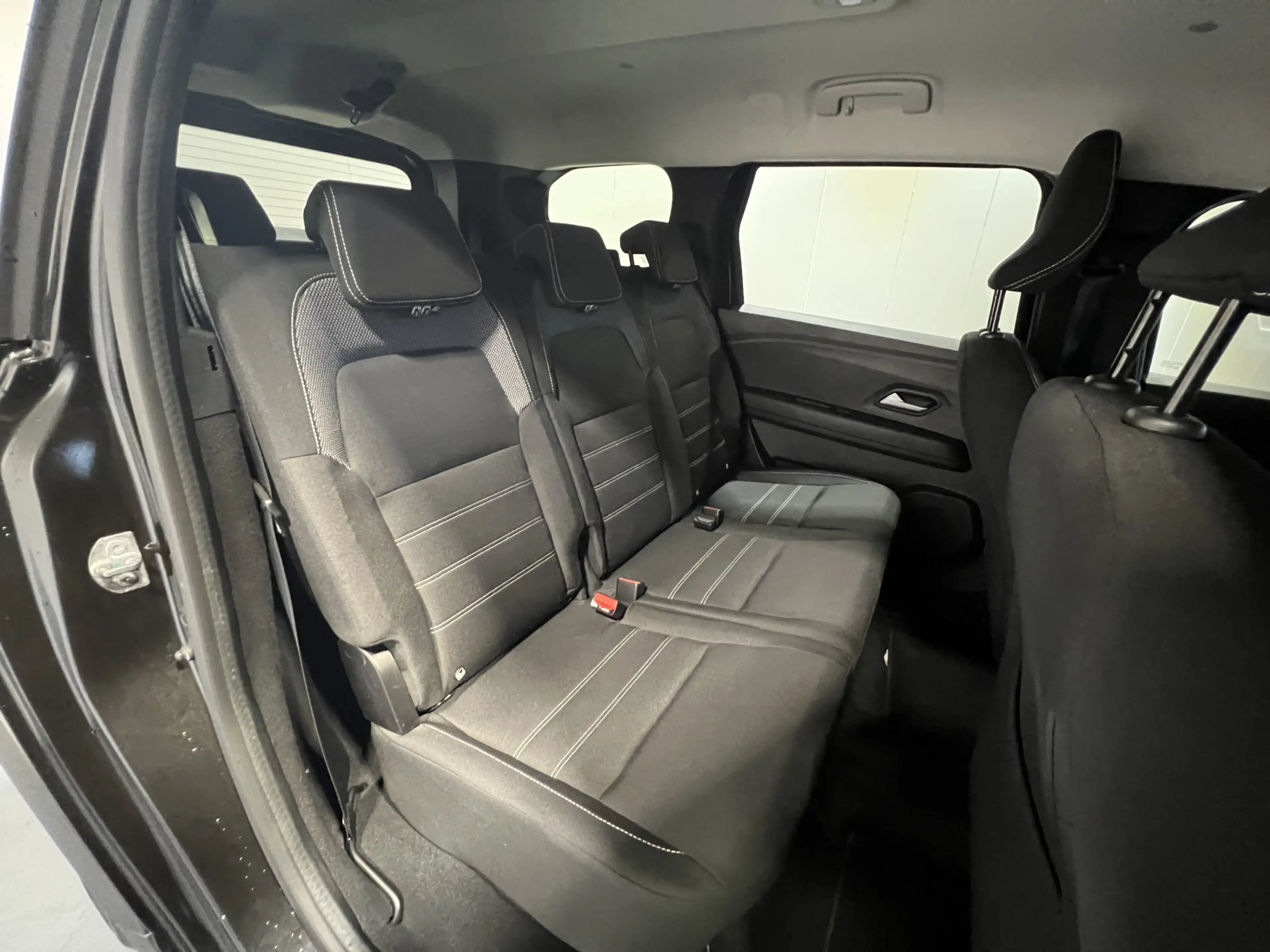 Dacia Jogger 1.0 TCe 110 Expression 7pers. | Android/Apple Carp — photo 27