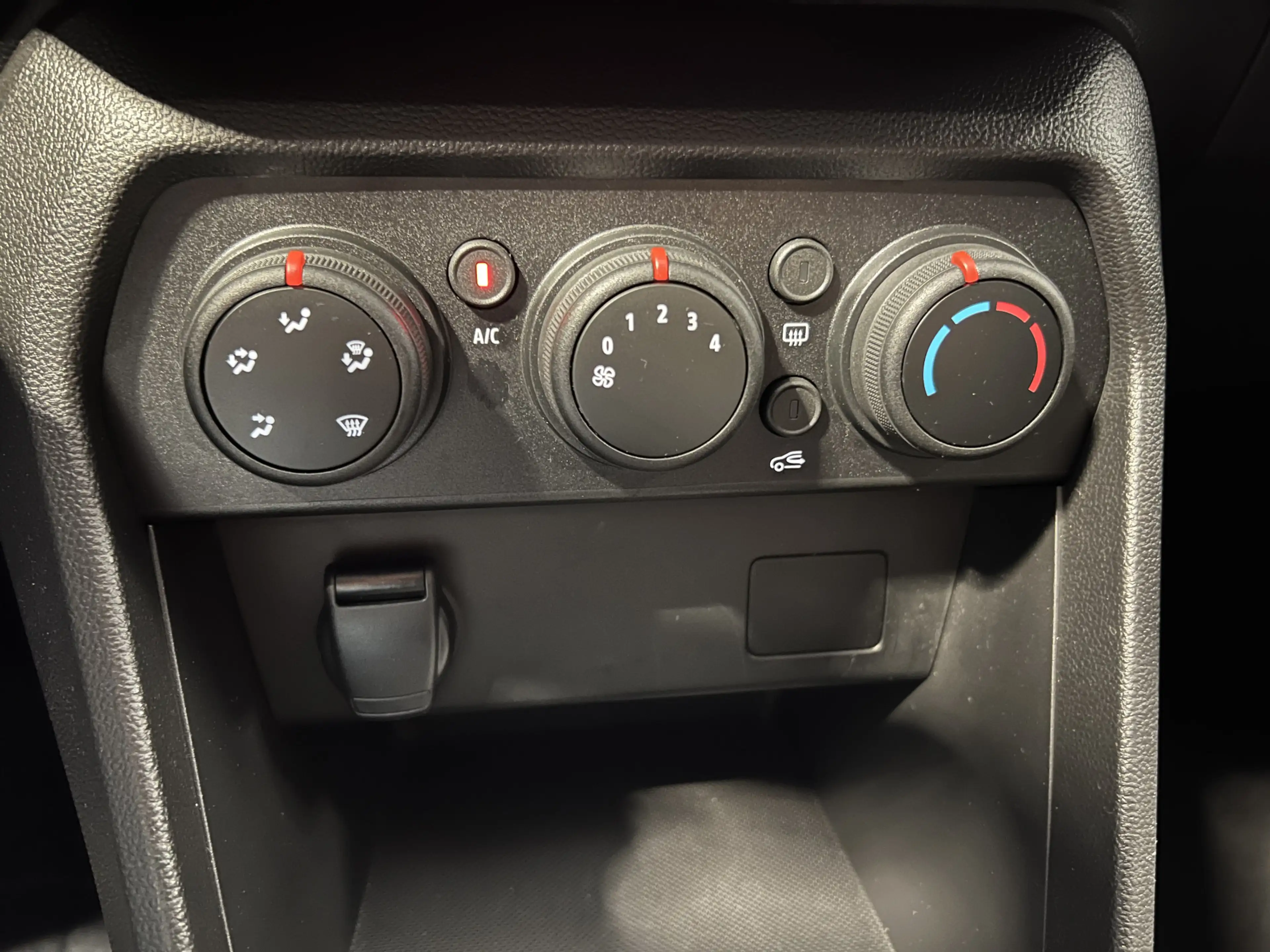 Dacia Jogger 1.0 TCe 110 Expression 7pers. | Android/Apple Carp — photo 16
