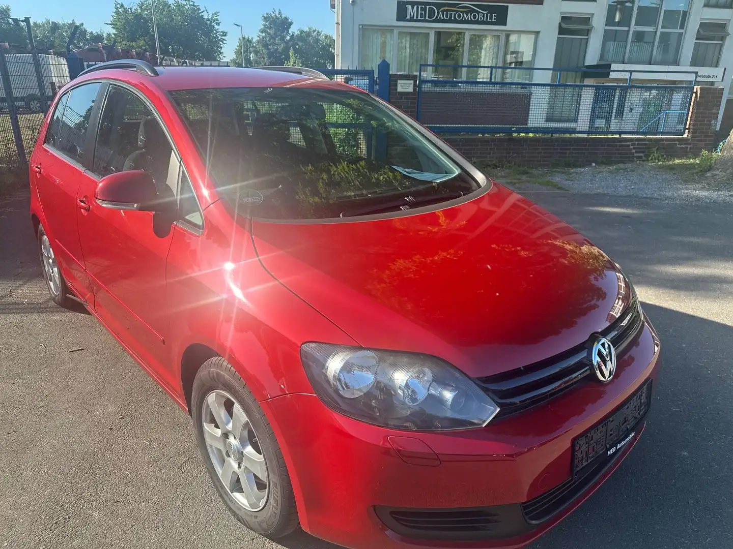 Volkswagen Golf Plus VI Trendline BMT Rojo - 1