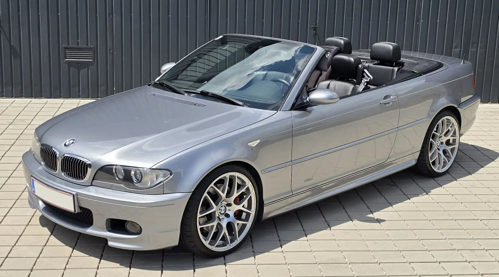 BMW 330 Ci Cabrio*AUT*Navi*19 Alu - 1