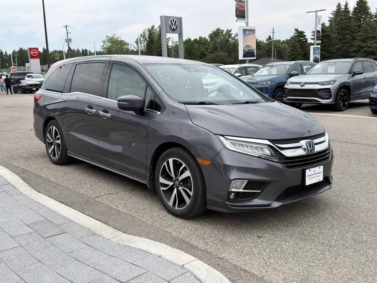 Honda Odyssey снимка Honda Odyssey
