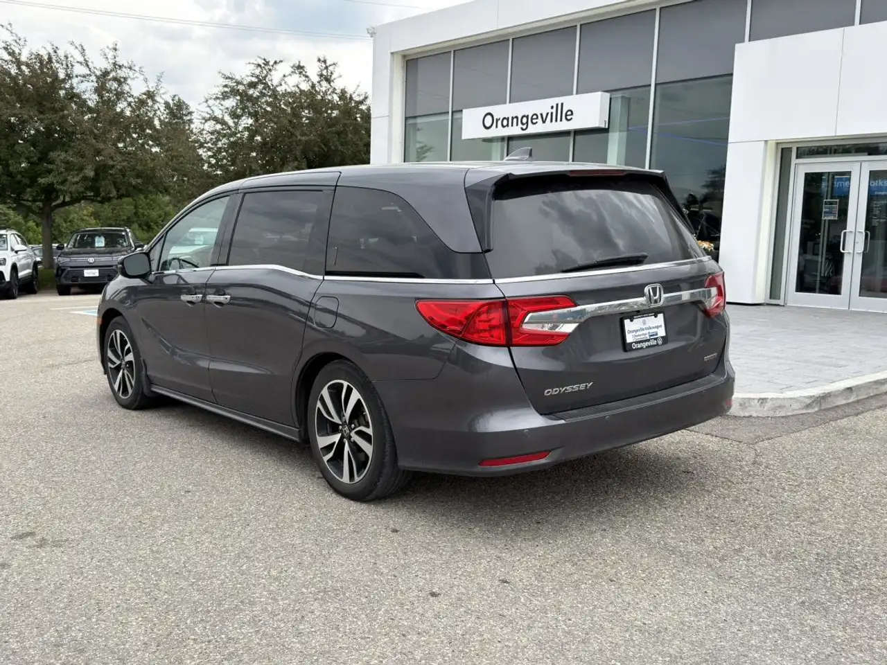Honda Odyssey снимка Honda Odyssey