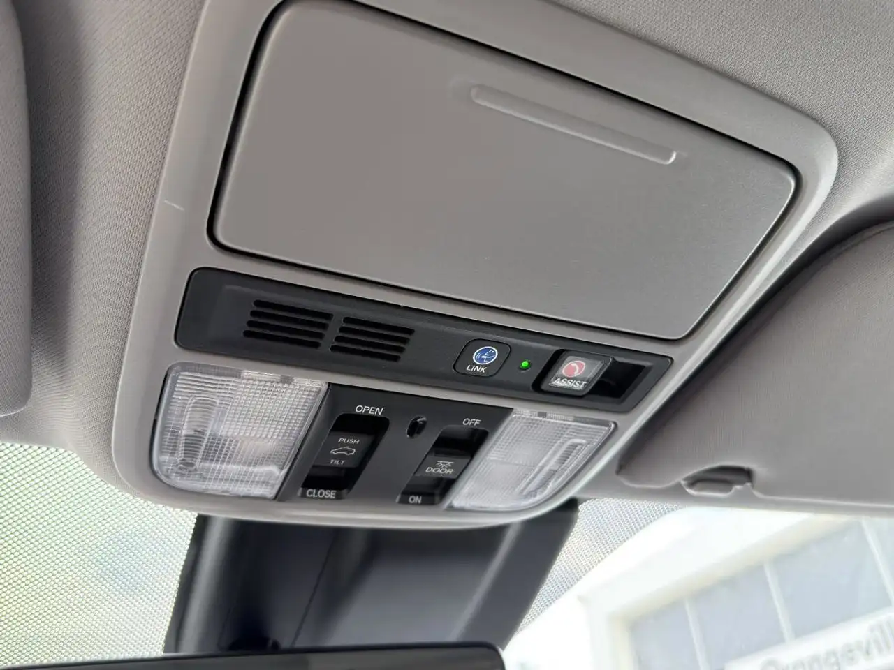 Honda Odyssey снимка Honda Odyssey
