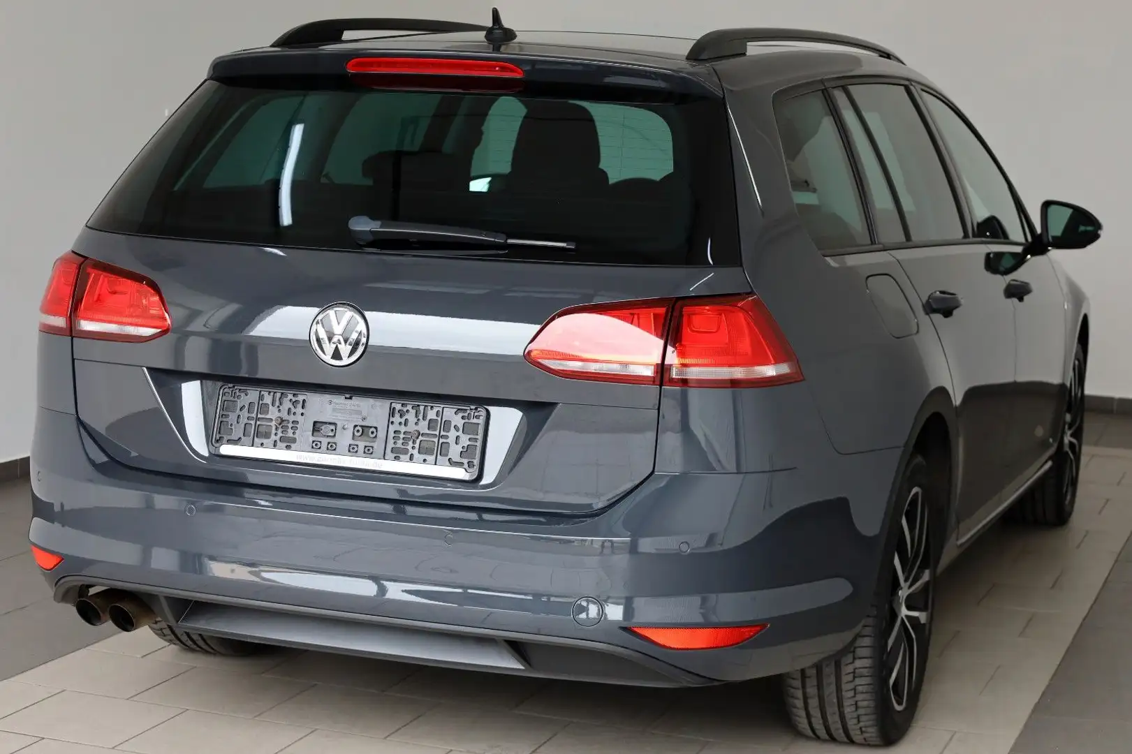 Volkswagen Golf VII Variant Cup BMT Navi,Kamera,SH,Panorama Grau - 2
