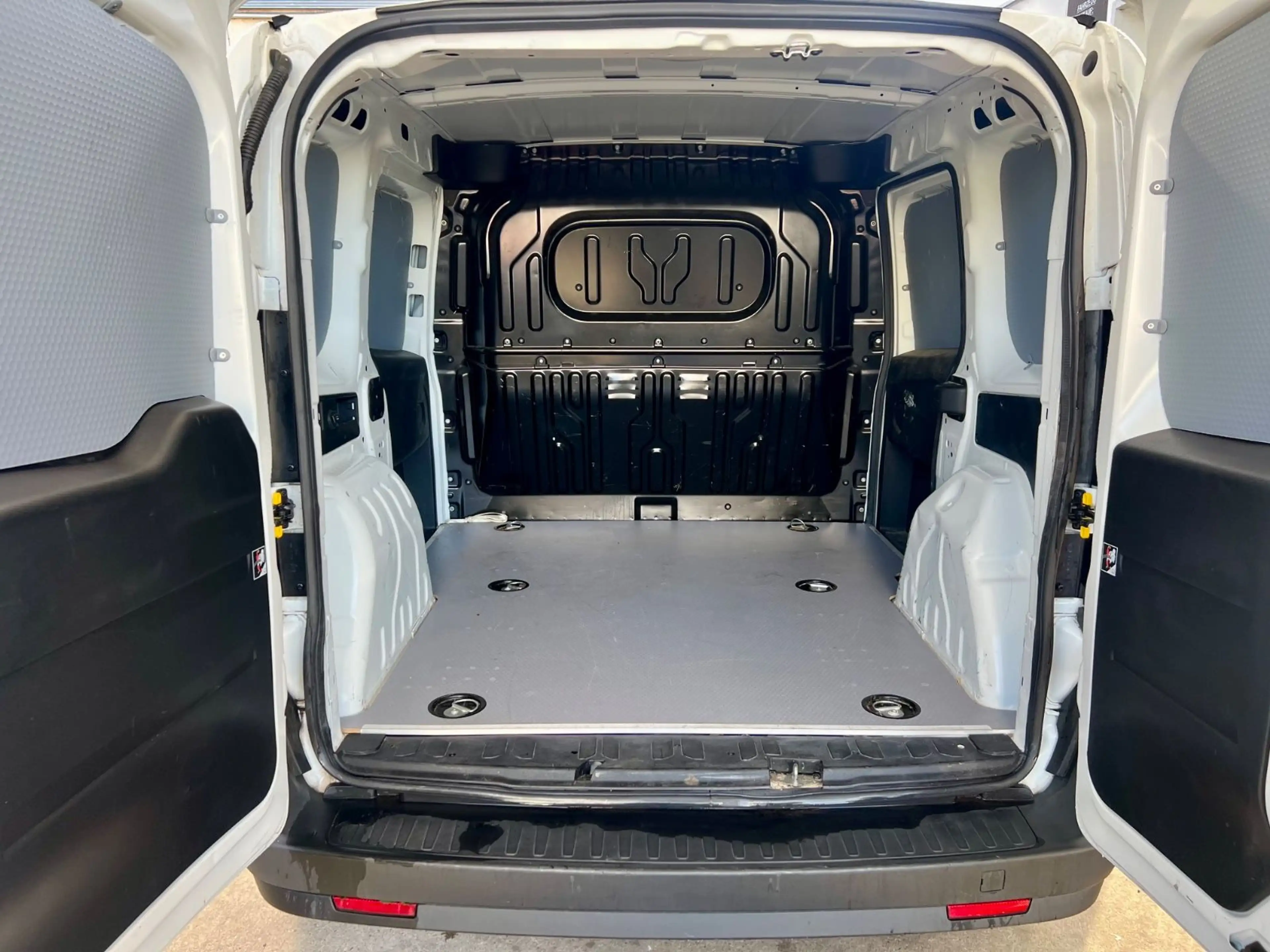 Fiat Doblo 1.6 Multijet SX Kasten *RFK*KLIMA* — photo 10