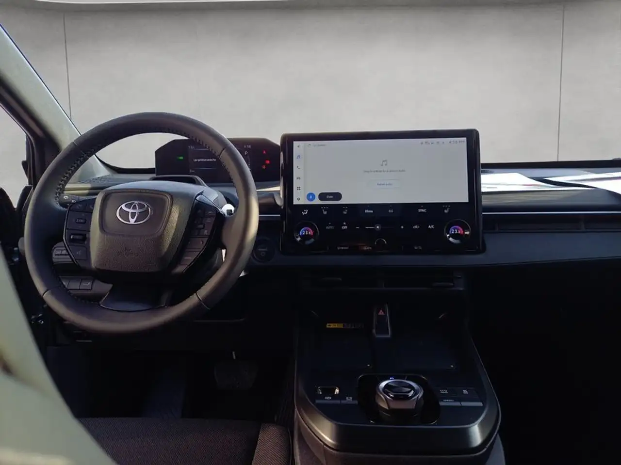 Toyota C-HR+ + Teamplayer 13