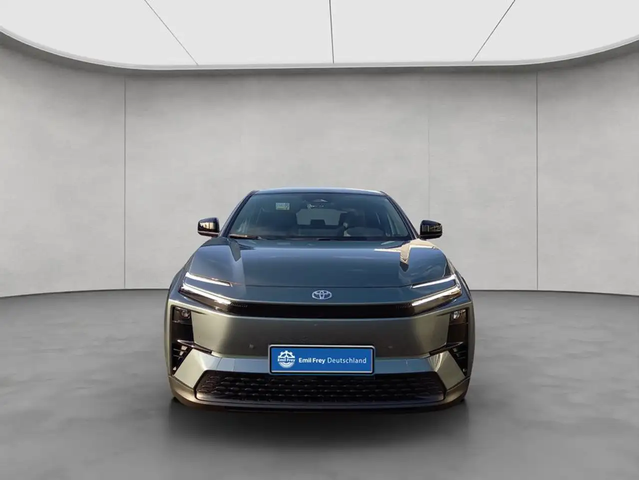 Toyota C-HR+ + Teamplayer 10