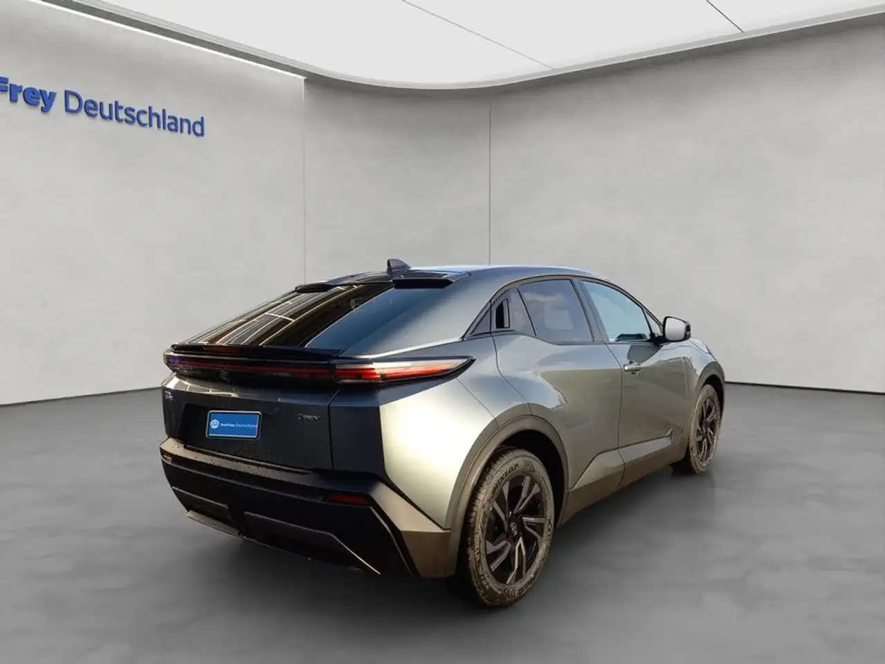 Toyota C-HR+ + Teamplayer 7