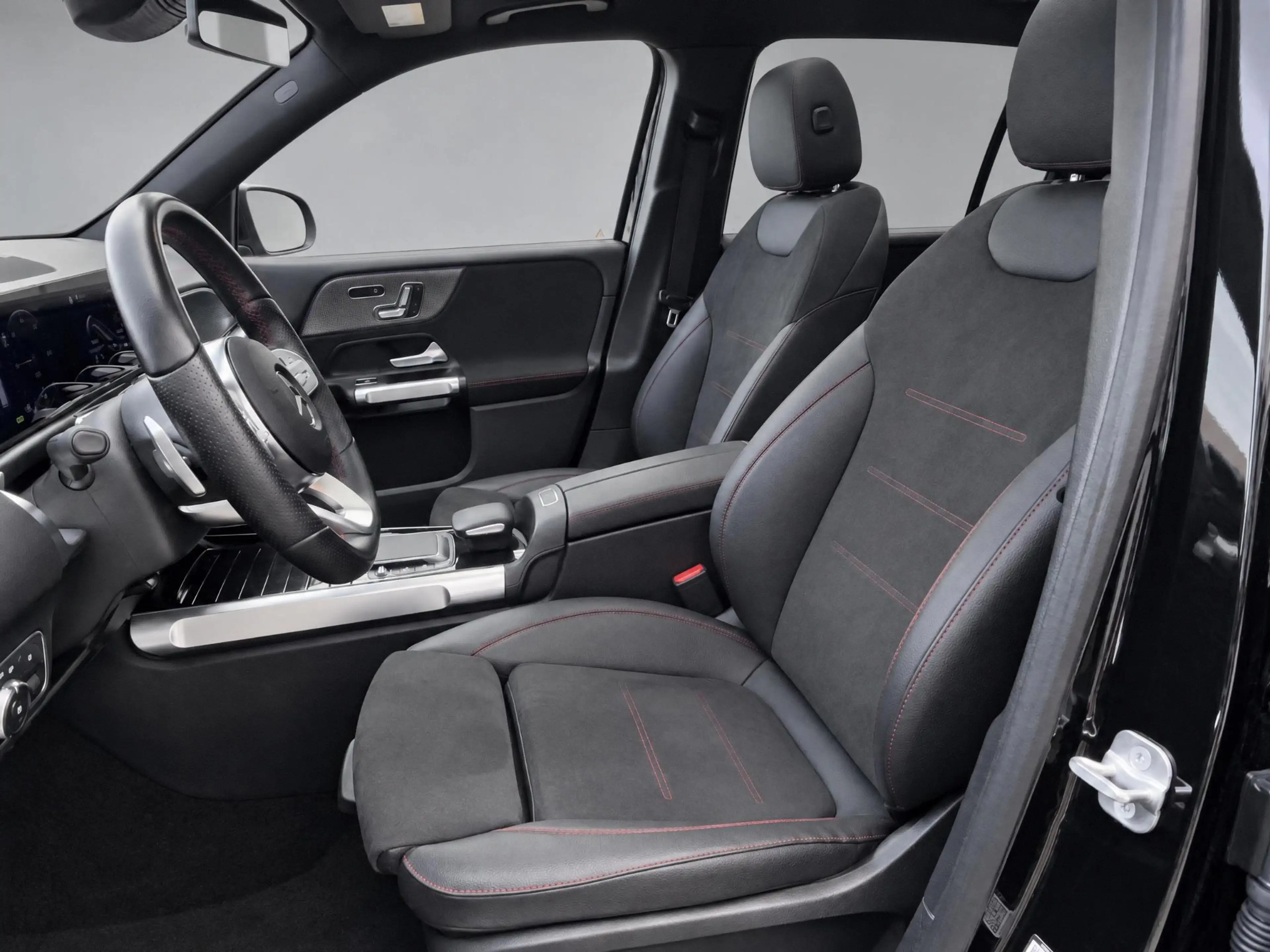 Mercedes-Benz EQB 250 250+ Business Edition 7p. 71 kWh — photo 7