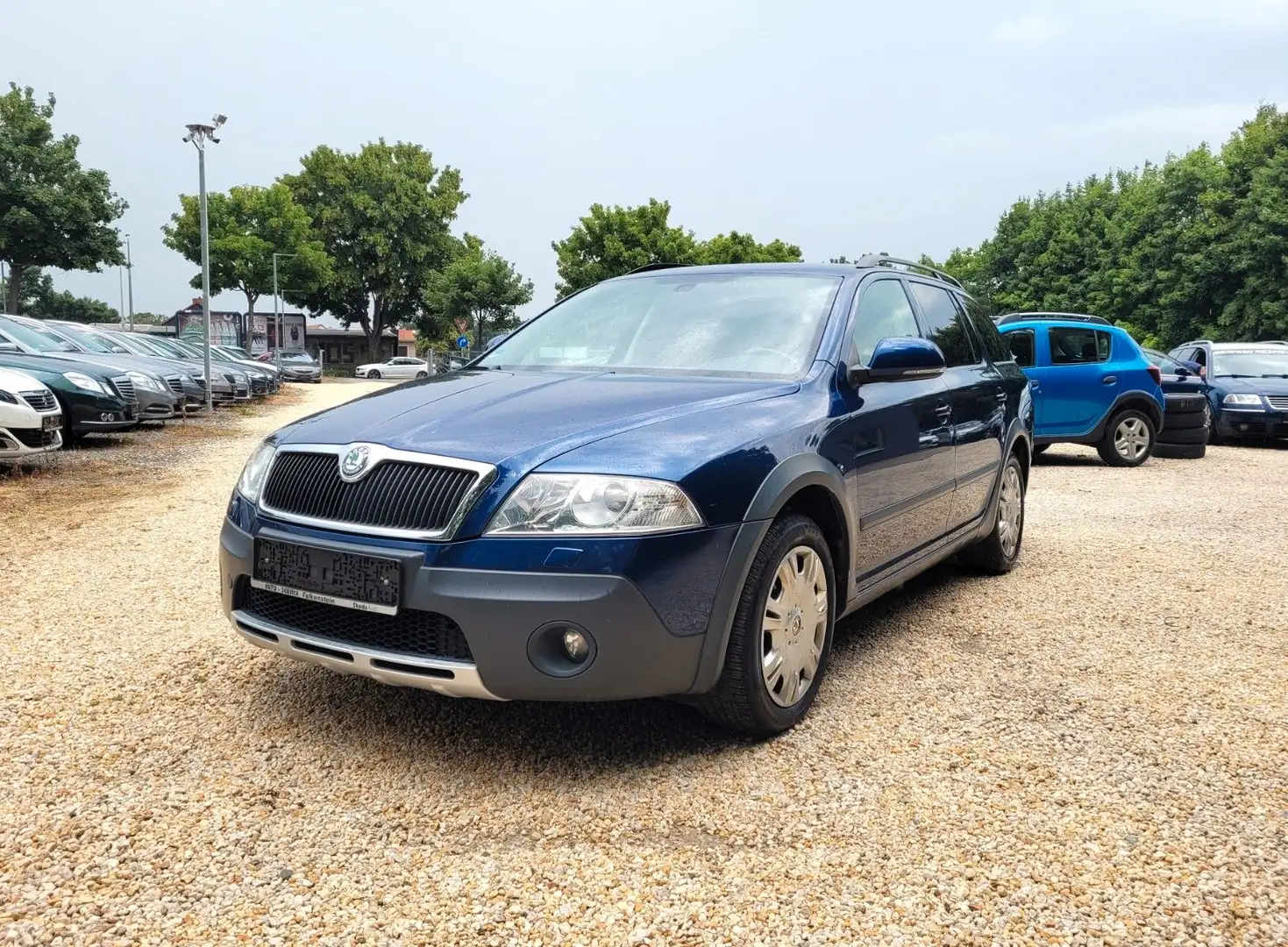 Skoda Octavia Combi Scout 4X4*SZH*Klima*Temp*SR+LMF*WR Blauw - 1