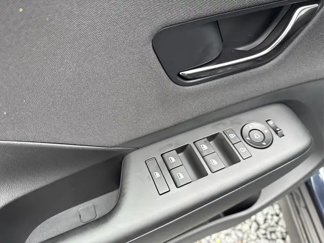 Hyundai Kona view 9