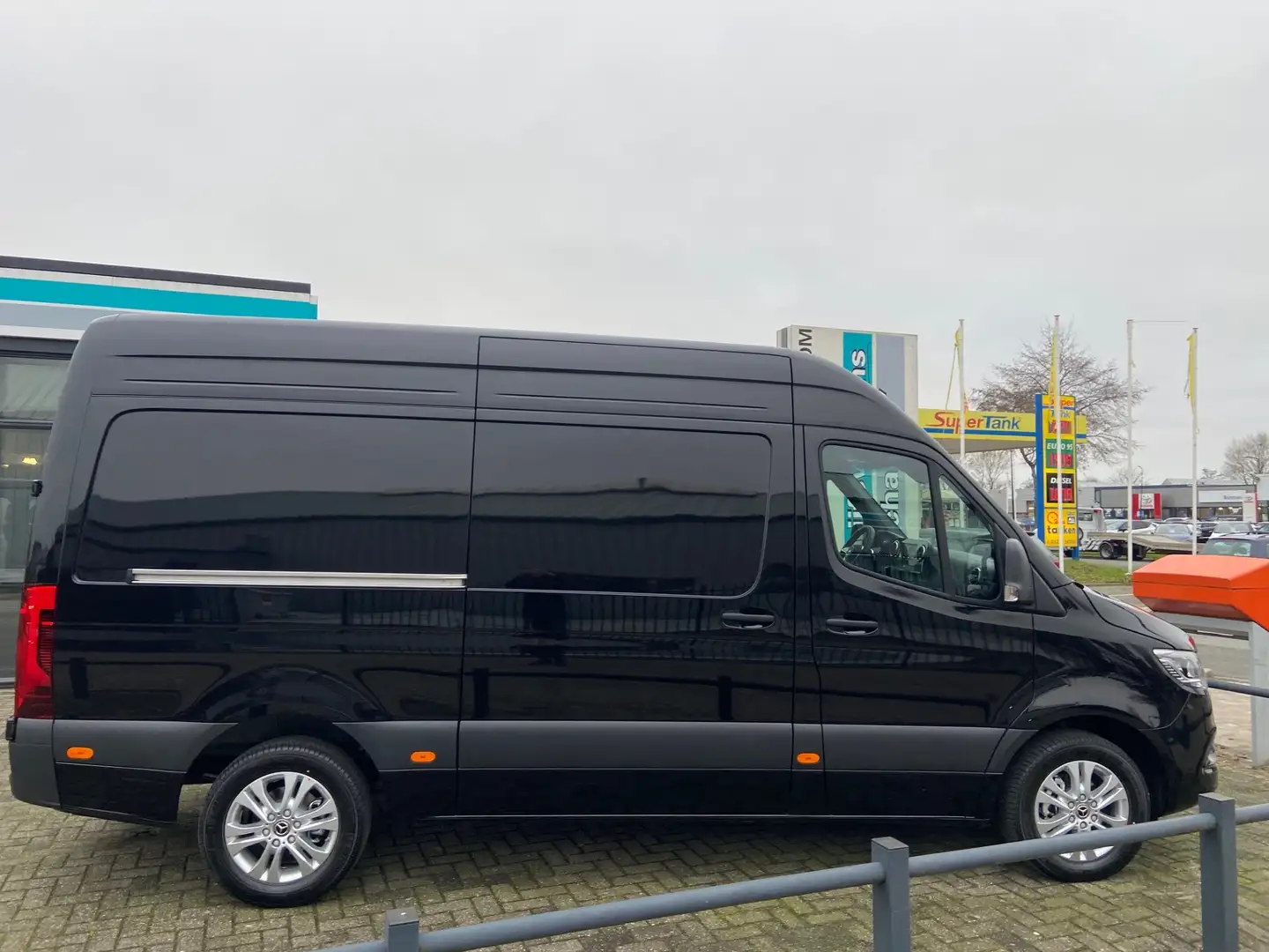 Mercedes-Benz Sprinter 319 CDI L2H2 Select | Facelift | LED | DIStronic | Nero - 2