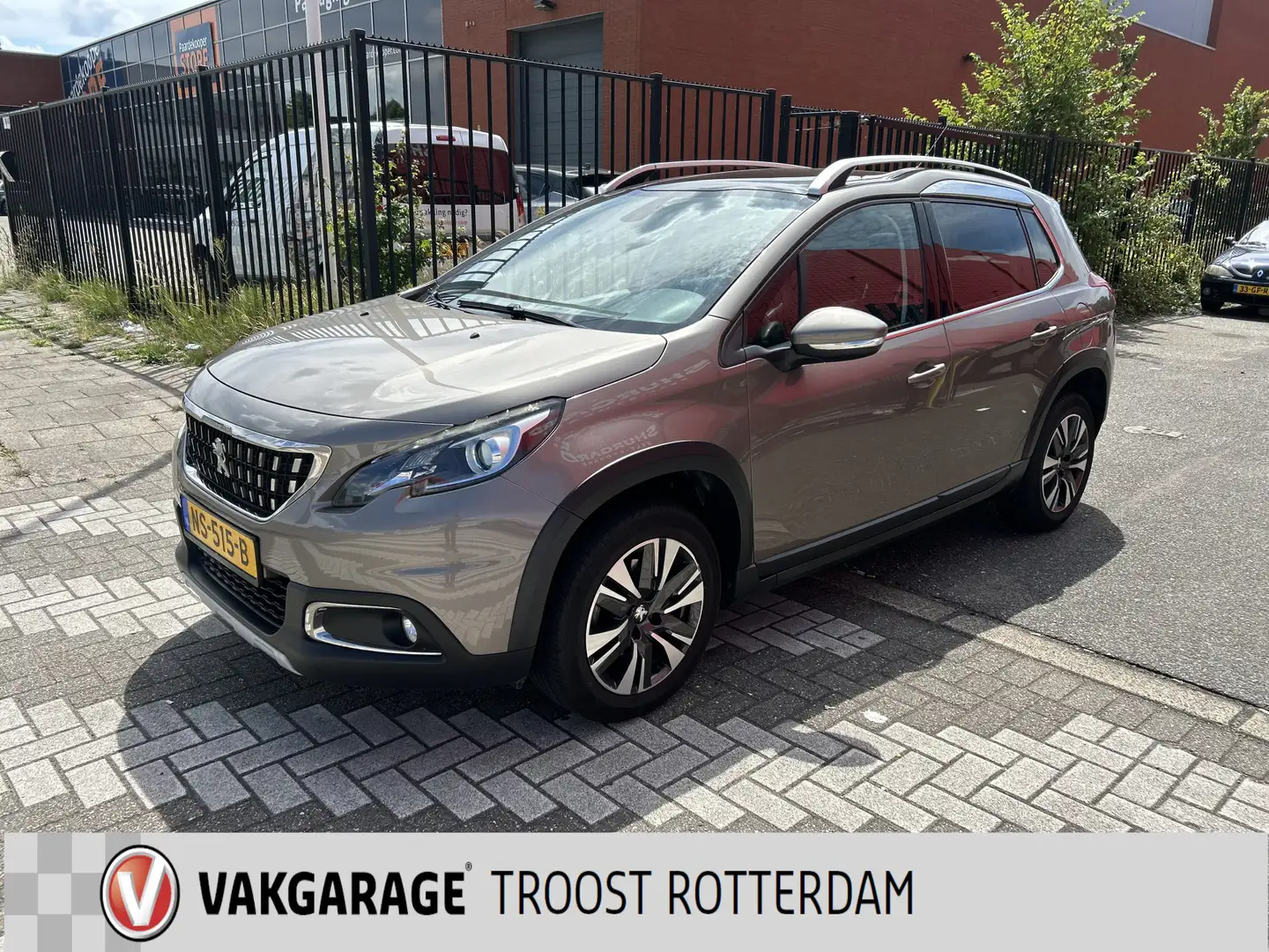 Peugeot 2008 1.2 PureTech Allure | ZIE BESCHRIJVING | Panoramad Grijs - 1