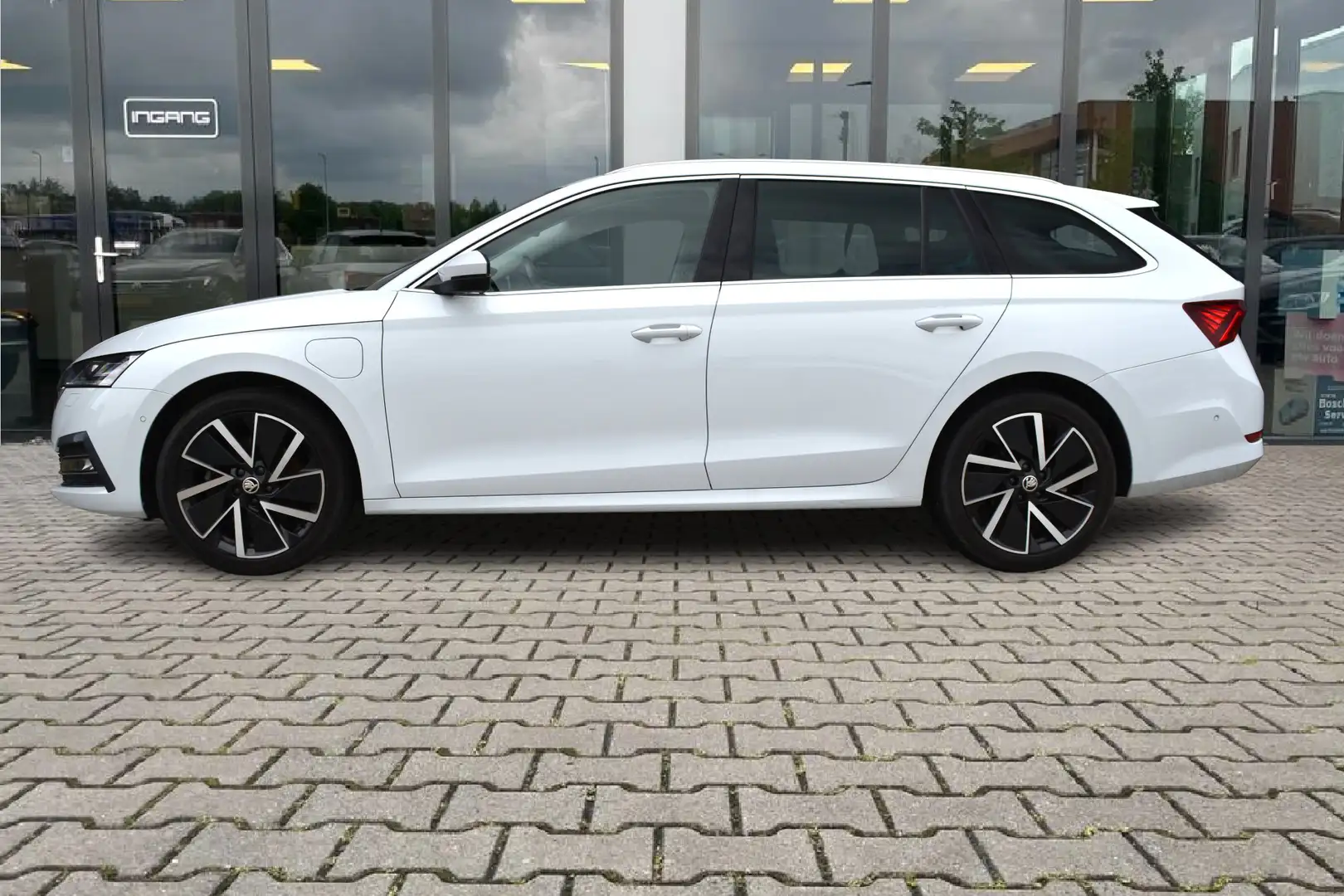 Skoda Octavia Combi 1.4 TSI iV PHEV Business Edition | ACC | Cam Blanc - 2