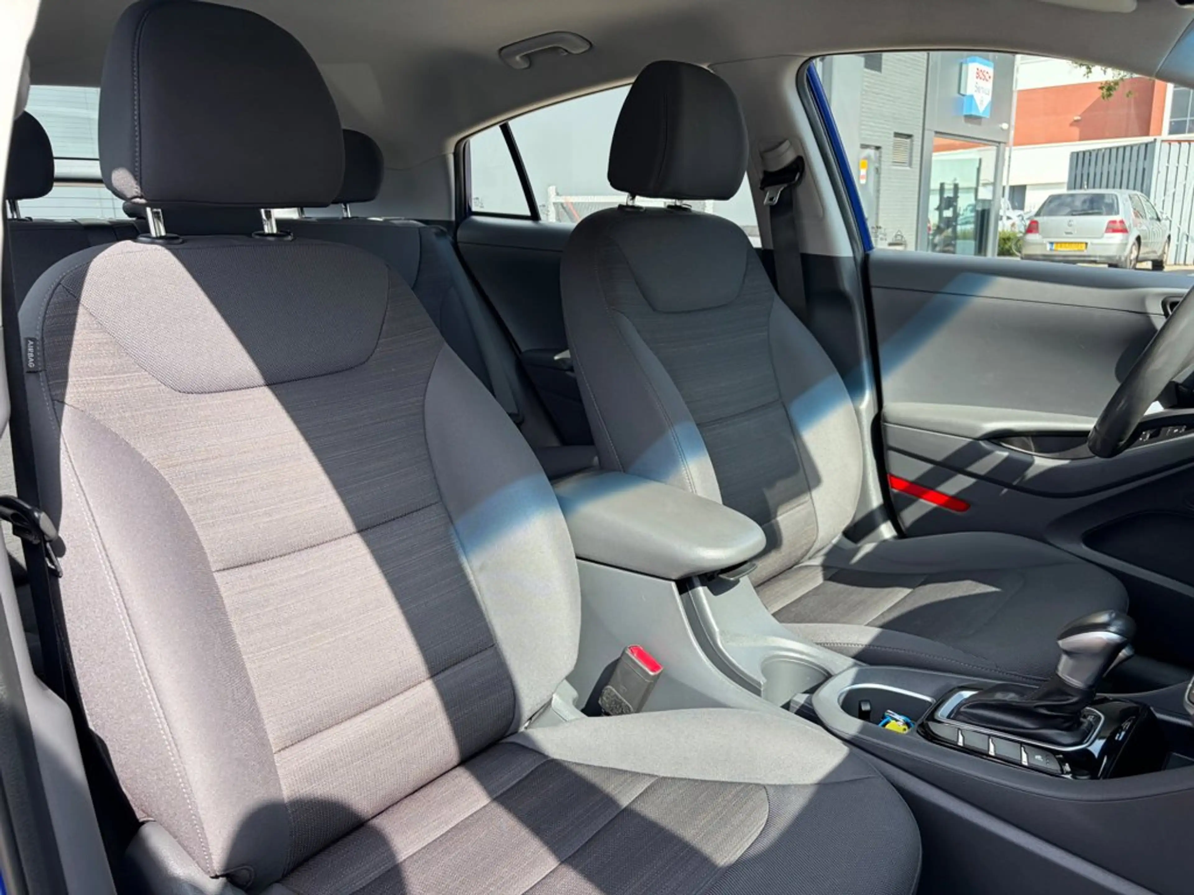 Hyundai IONIQ 1.6 GDi i-Motion, Camera, ACC, Navi, Stoel+Stuurve — photo 6
