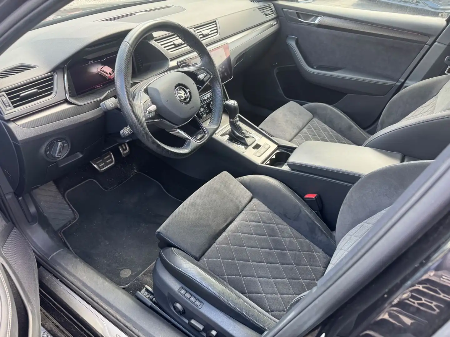Skoda Superb Combi Sportline iV *GETRIEBE-DEFEKT* Negro - 2