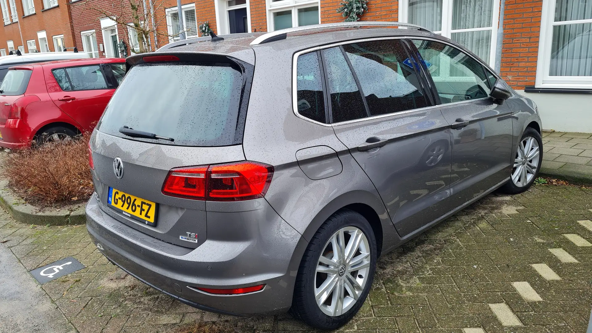 Volkswagen Golf Sportsvan Golf Sportsvan 1.4 TSI Highline Grijs - 2