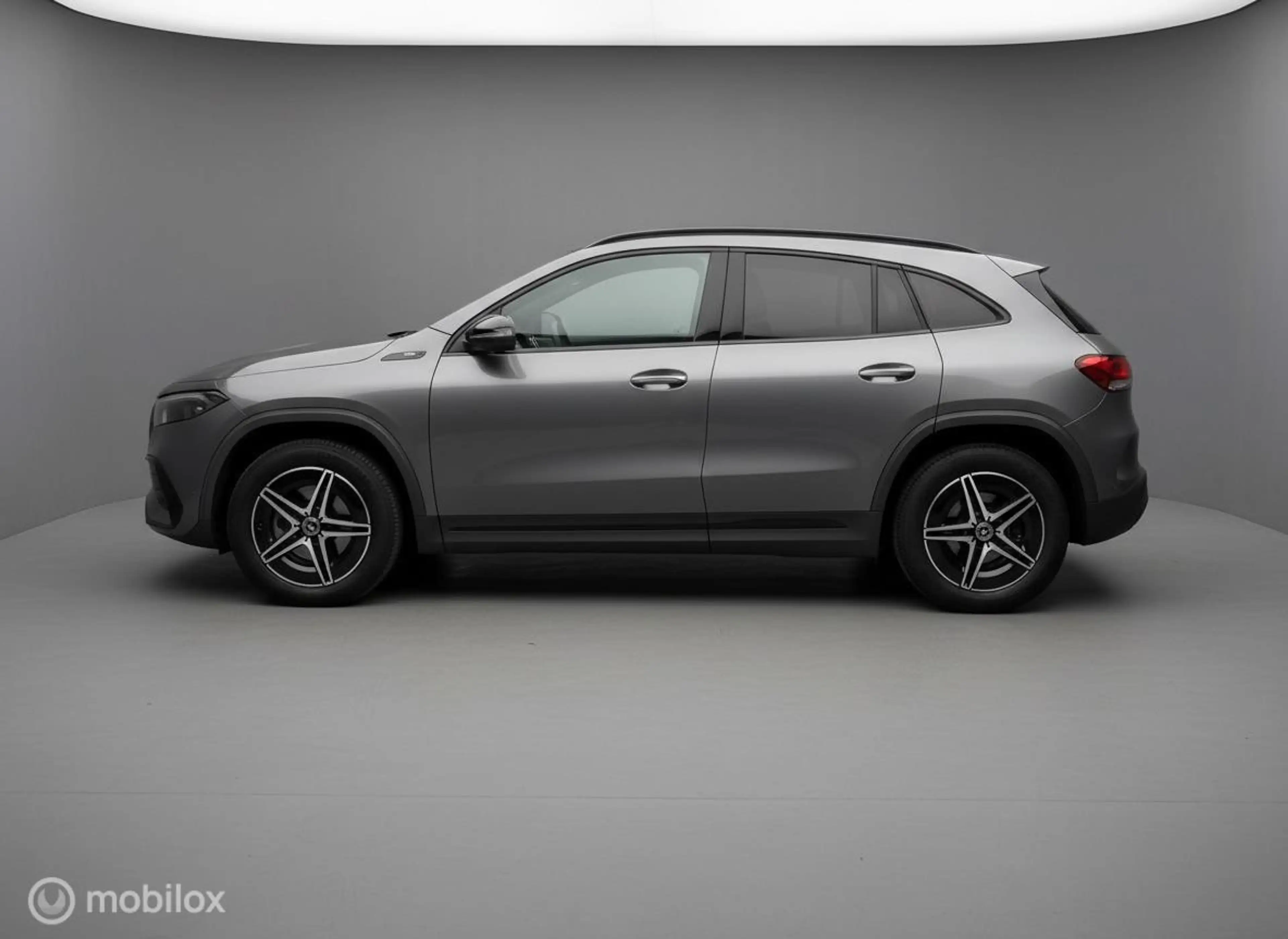 Mercedes-Benz EQA 250 Business Solution AMG 67 kWh — photo 4