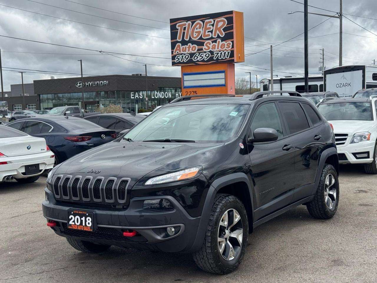 2018 Jeep Cherokee TRAILHAWK, LEATHER, LOADED, ROOF, CERTIFIED