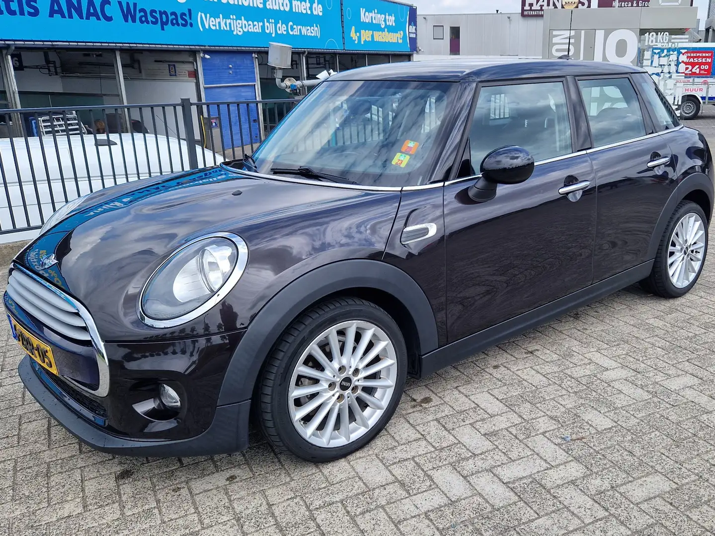 MINI Cooper Cooper 1.5 Business Zwart - 1