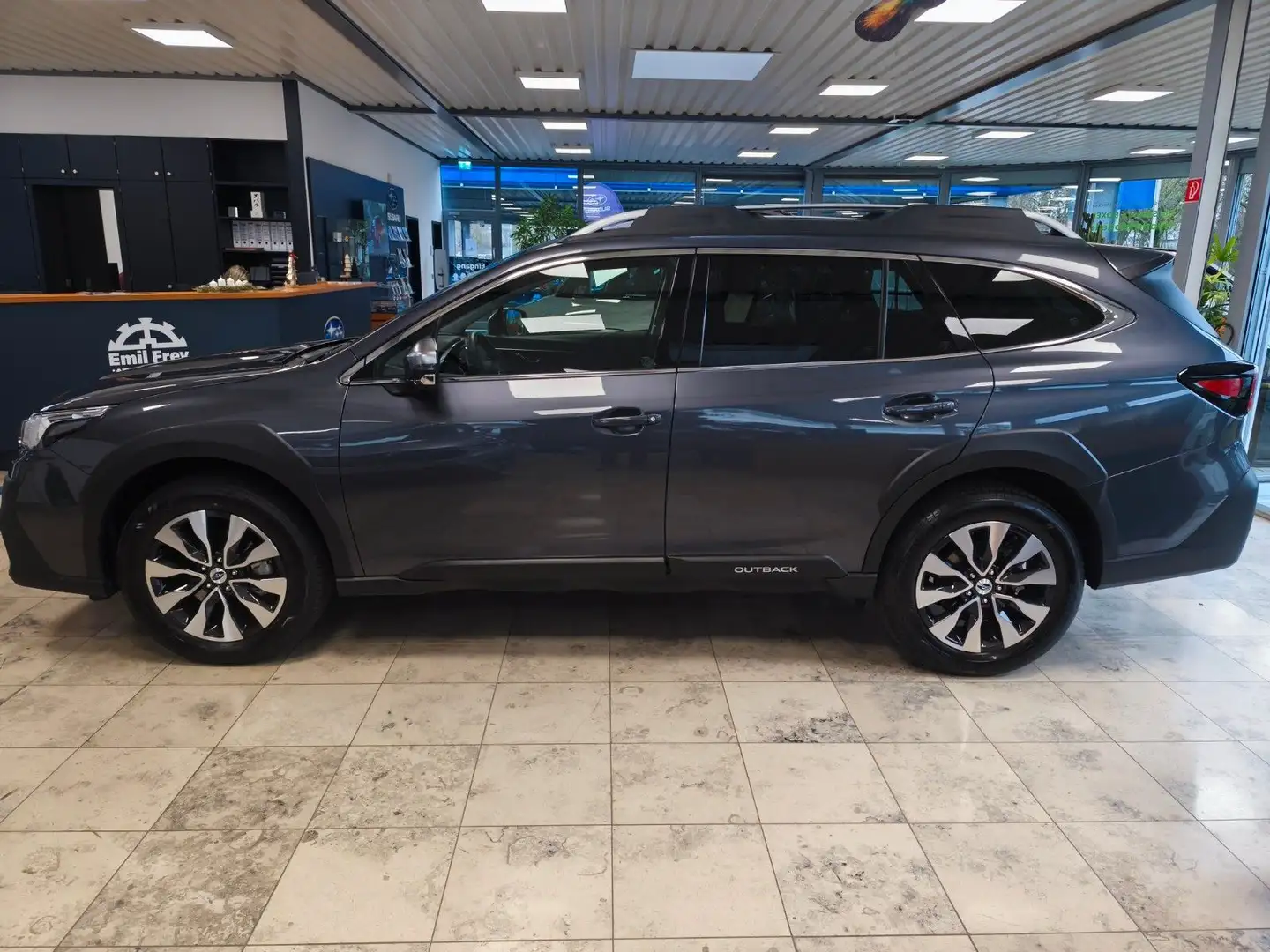 Subaru OUTBACK 2.5i Platinum | LED | Navi Grau - 2