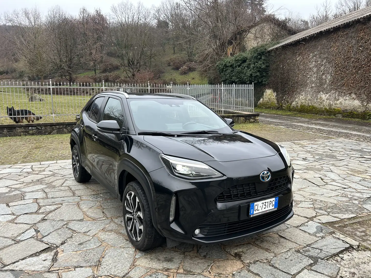 Toyota Yaris Cross 1.5h Trend awd-i 116cv e-cvt Nero - 2