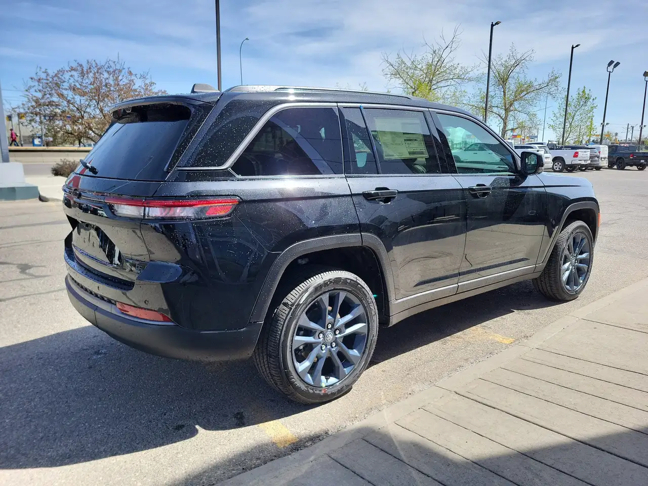 Jeep Grand Cherokee снимка Jeep Grand Cherokee