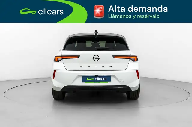 Opel Astra view 4