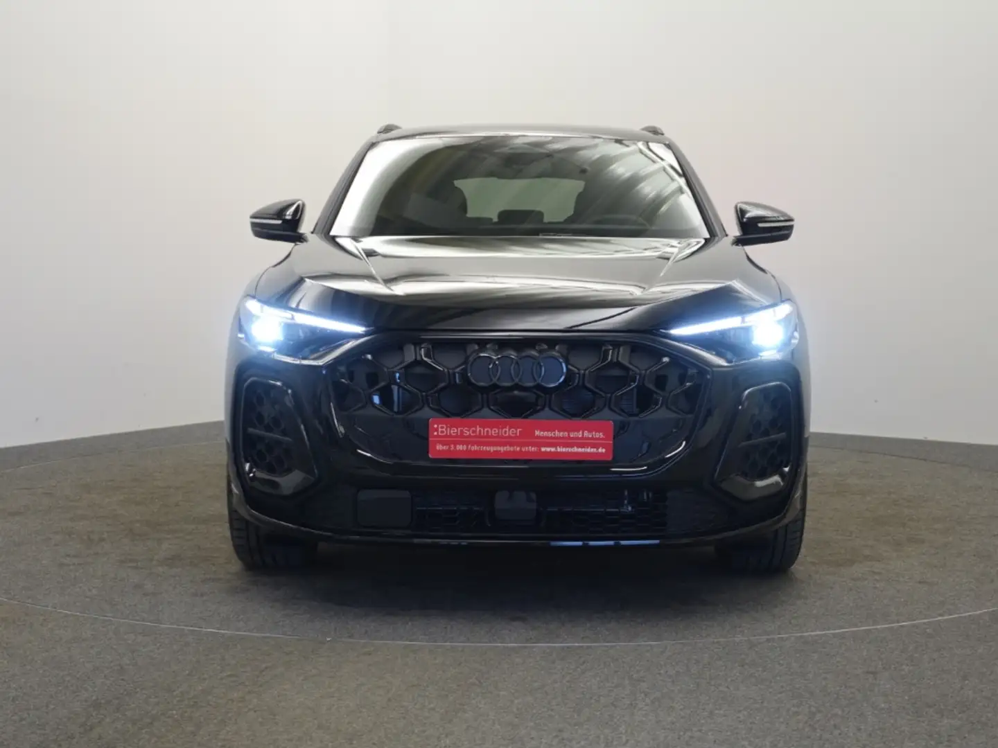 Audi Q5 2.0 TDI quattro s-tronic edition one s-line TECHPR Schwarz - 2