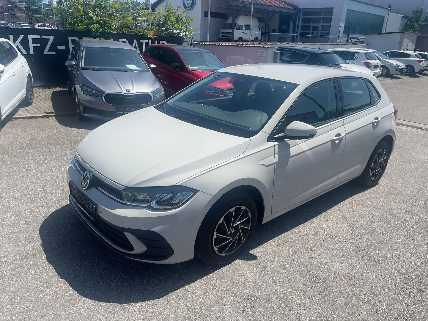 Volkswagen Polo VI Life Grijs - 1