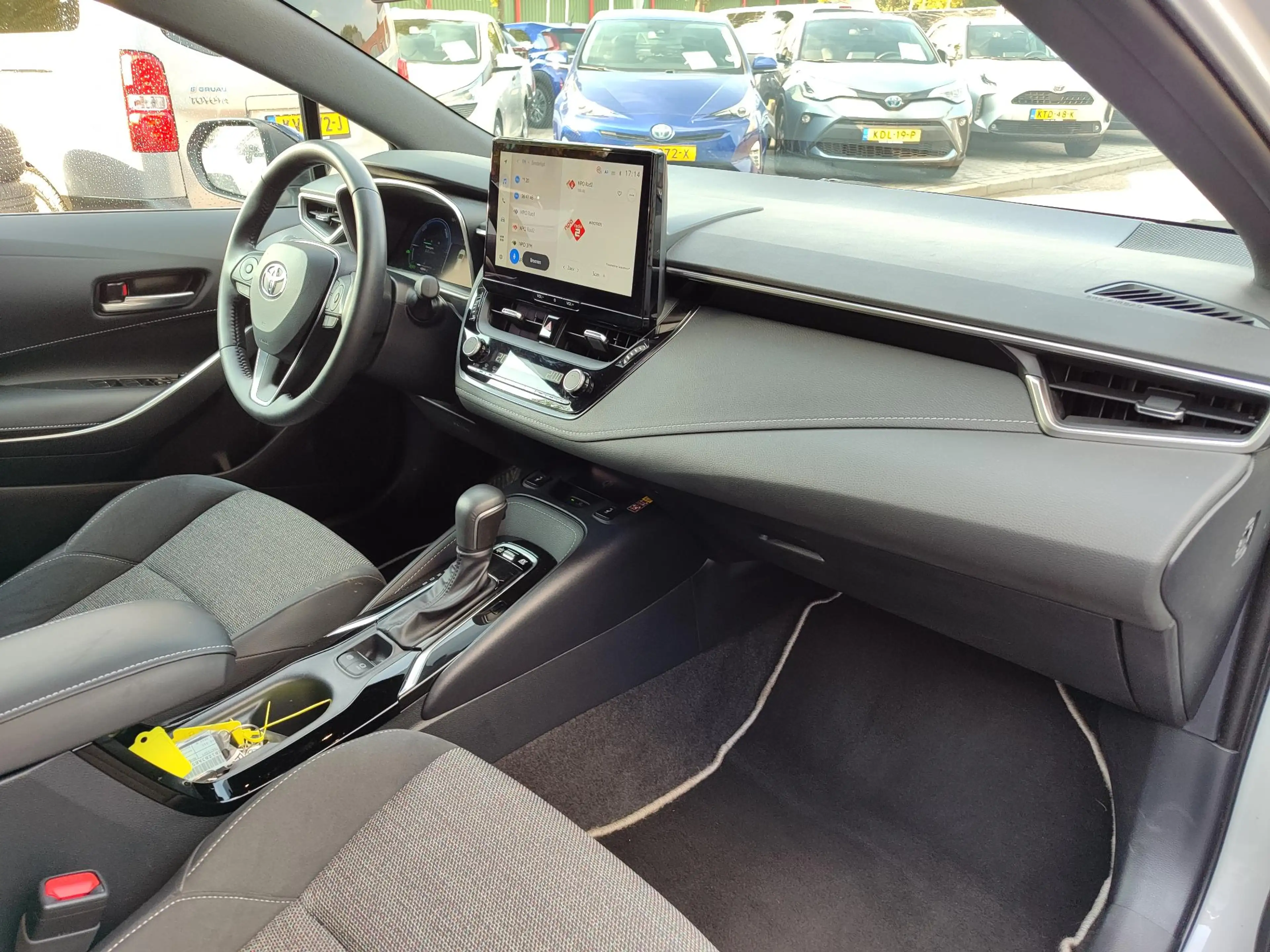 Toyota Corolla Touring Sports Hybrid 140 DYNAMIC STOEL/STUURVERW — photo 2