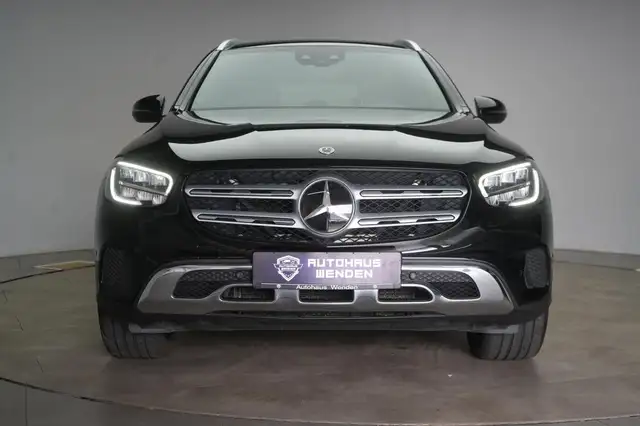Mercedes-Benz GLC view 2