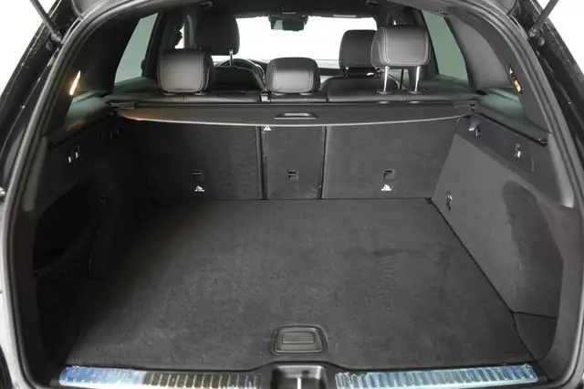 Mercedes-Benz GLC view 7