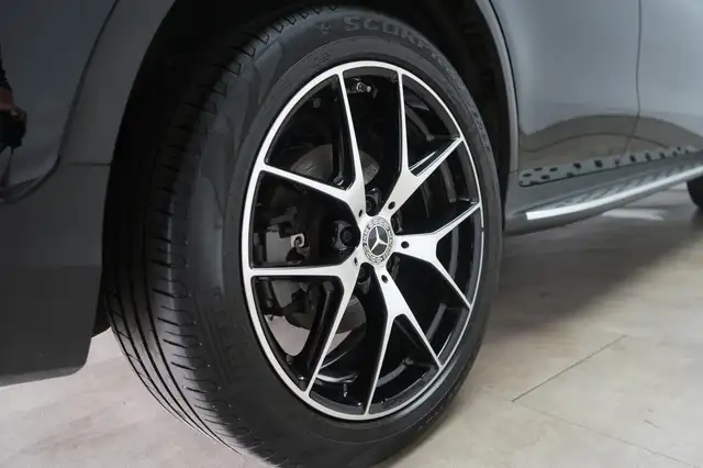 Mercedes-Benz GLC view 15