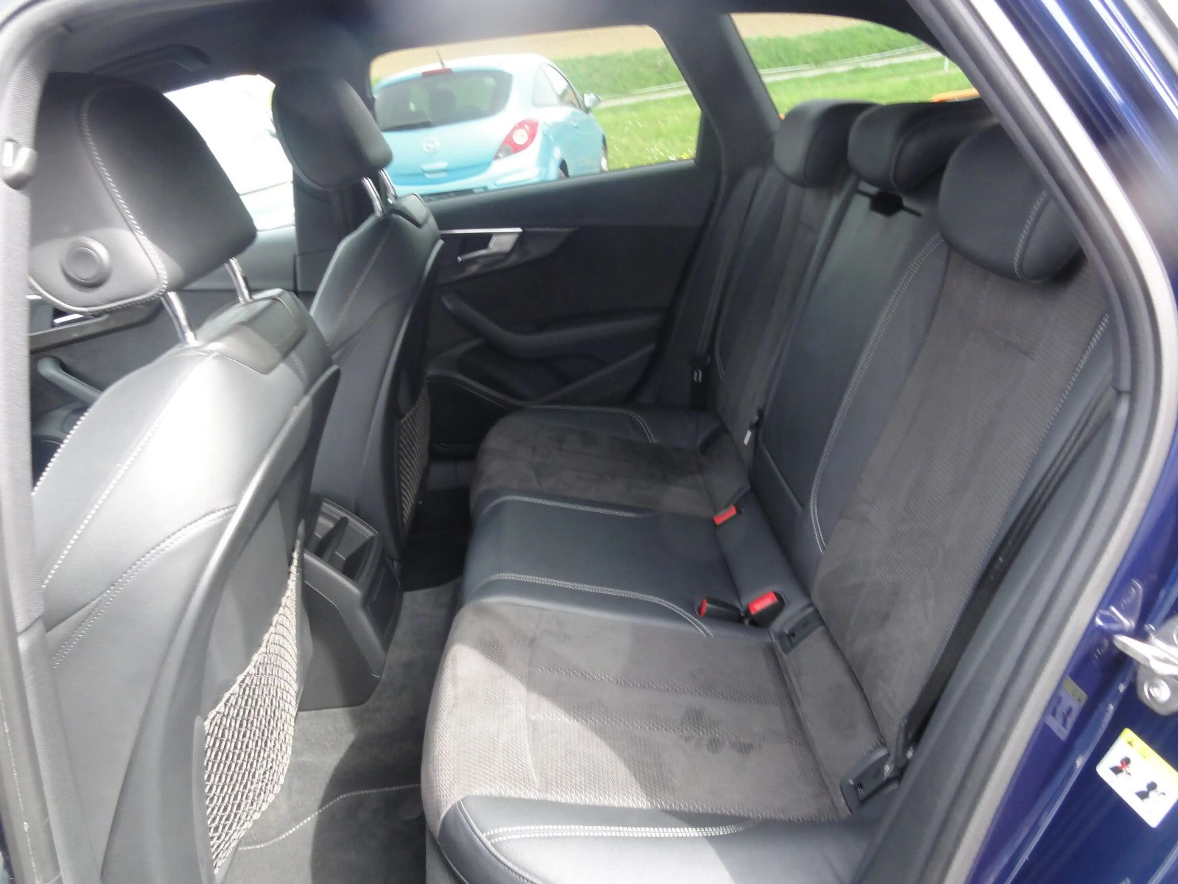 Audi S4 Avant 3.0 TFSI quattro Navi LED Alcantara — photo 9
