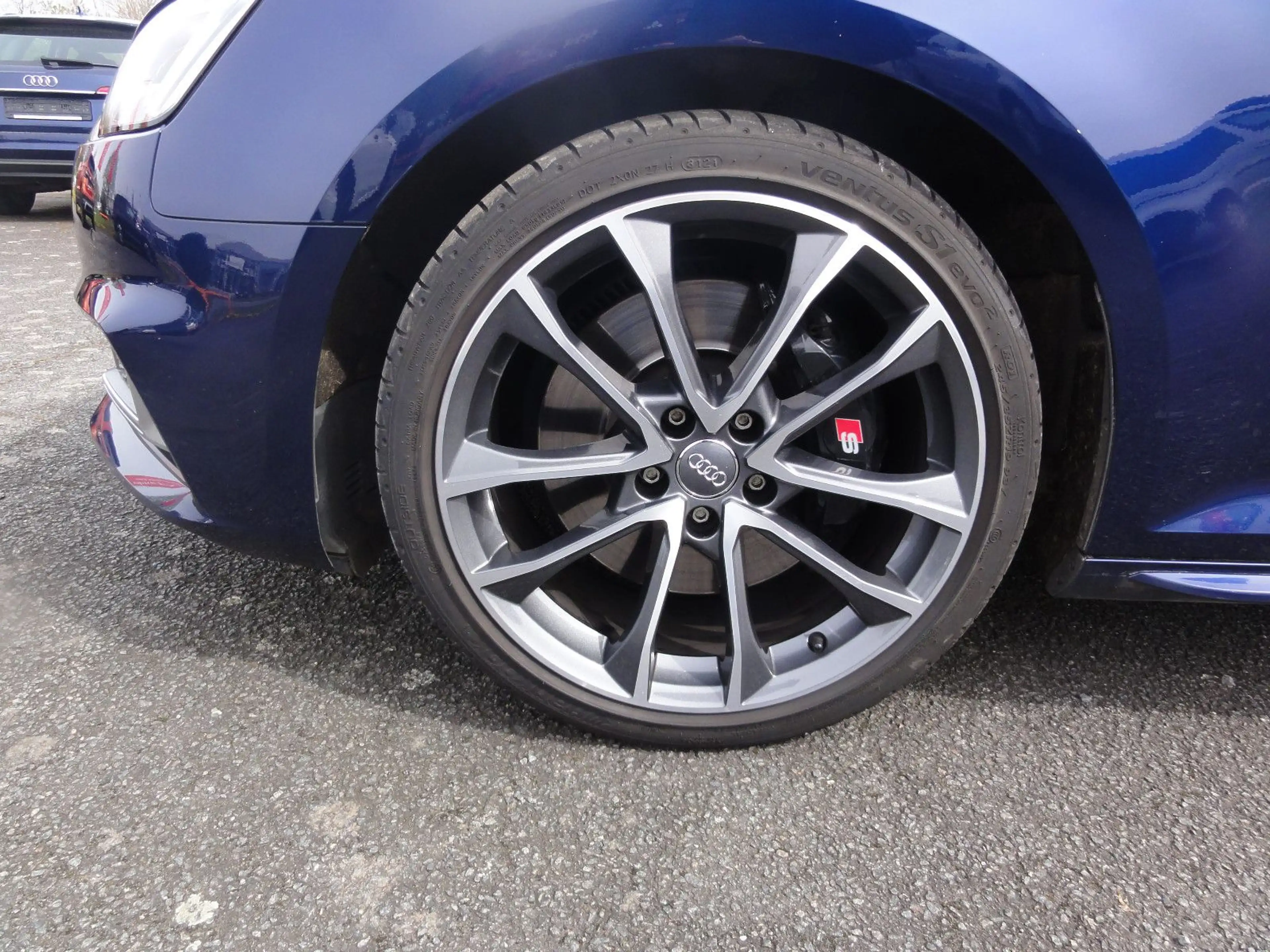 Audi S4 Avant 3.0 TFSI quattro Navi LED Alcantara — photo 2
