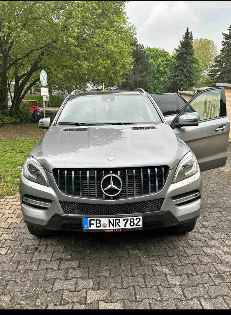 Mercedes-Benz ML 250 - 1