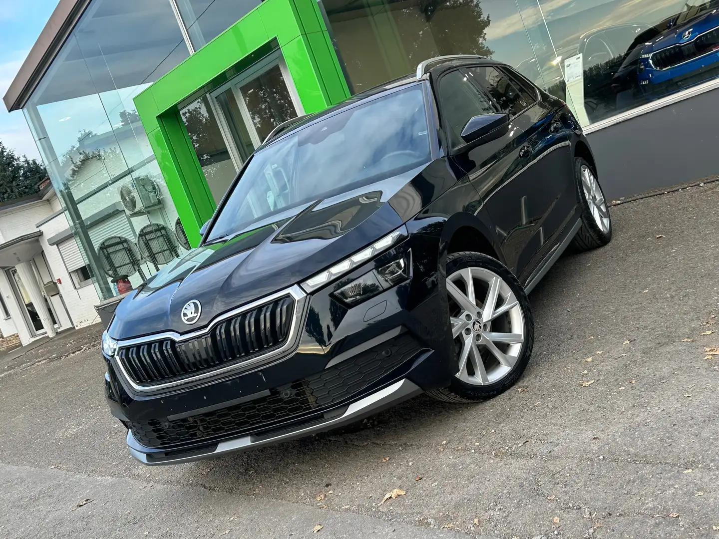 Skoda Kamiq Kamiq 1.6TDi DSG  CarPlay•Navigation•ACC Bleu - 1