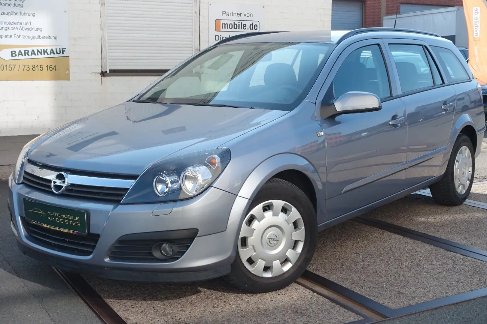Opel Astra H 1.8 Caravan Edition//1.HAND//TÜV//SER.// Silber - 2