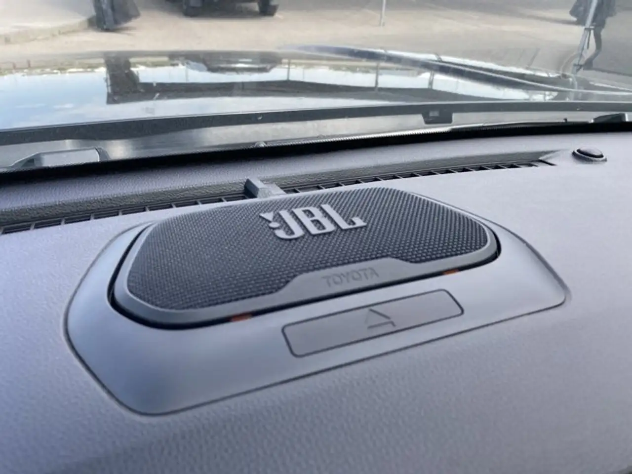 Toyota Tacoma снимка Toyota Tacoma