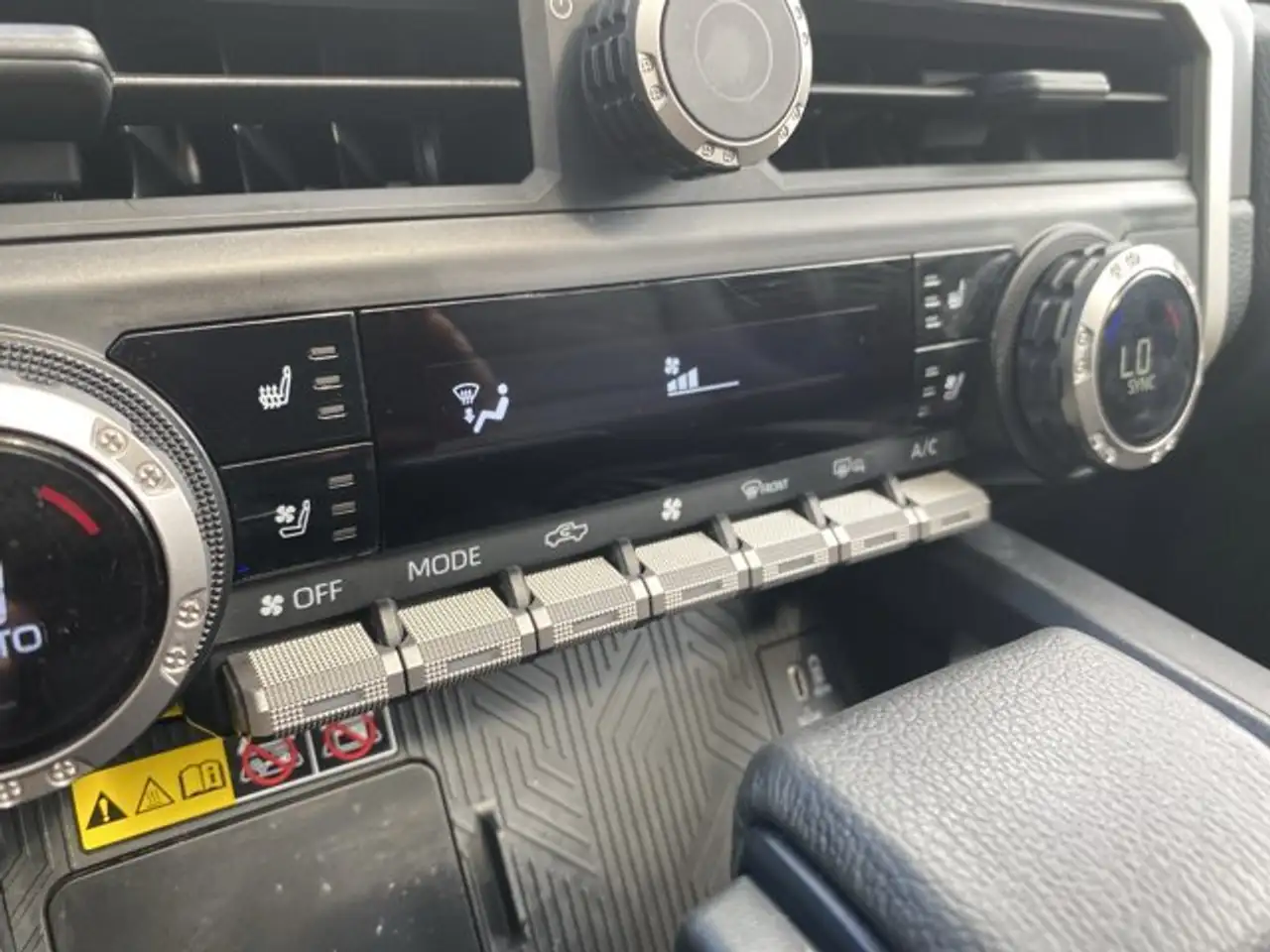 Toyota Tacoma снимка Toyota Tacoma