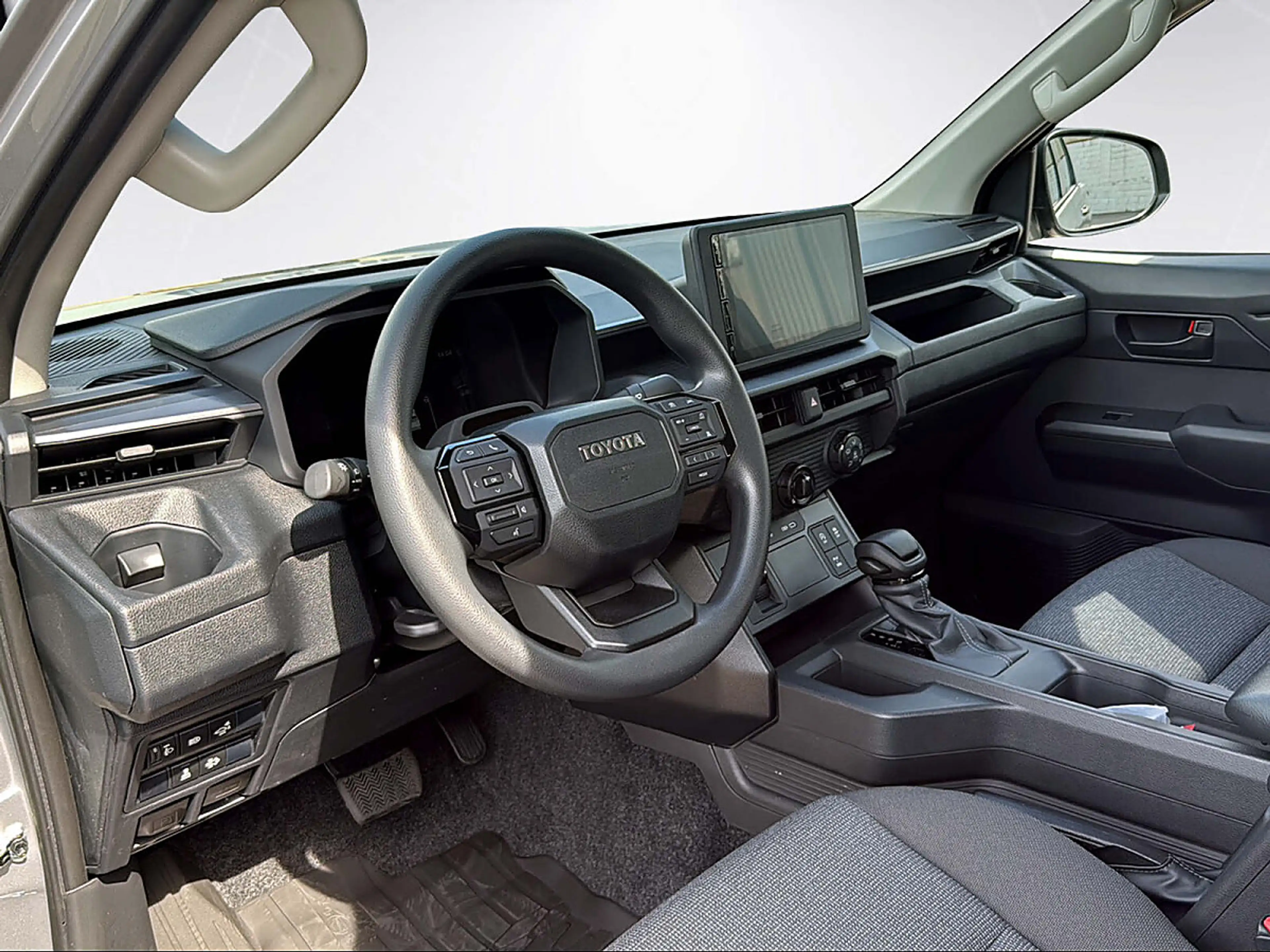 Toyota Hilux DK Duty 2,8 D-4D MHEV 4WD Aut. — photo 10