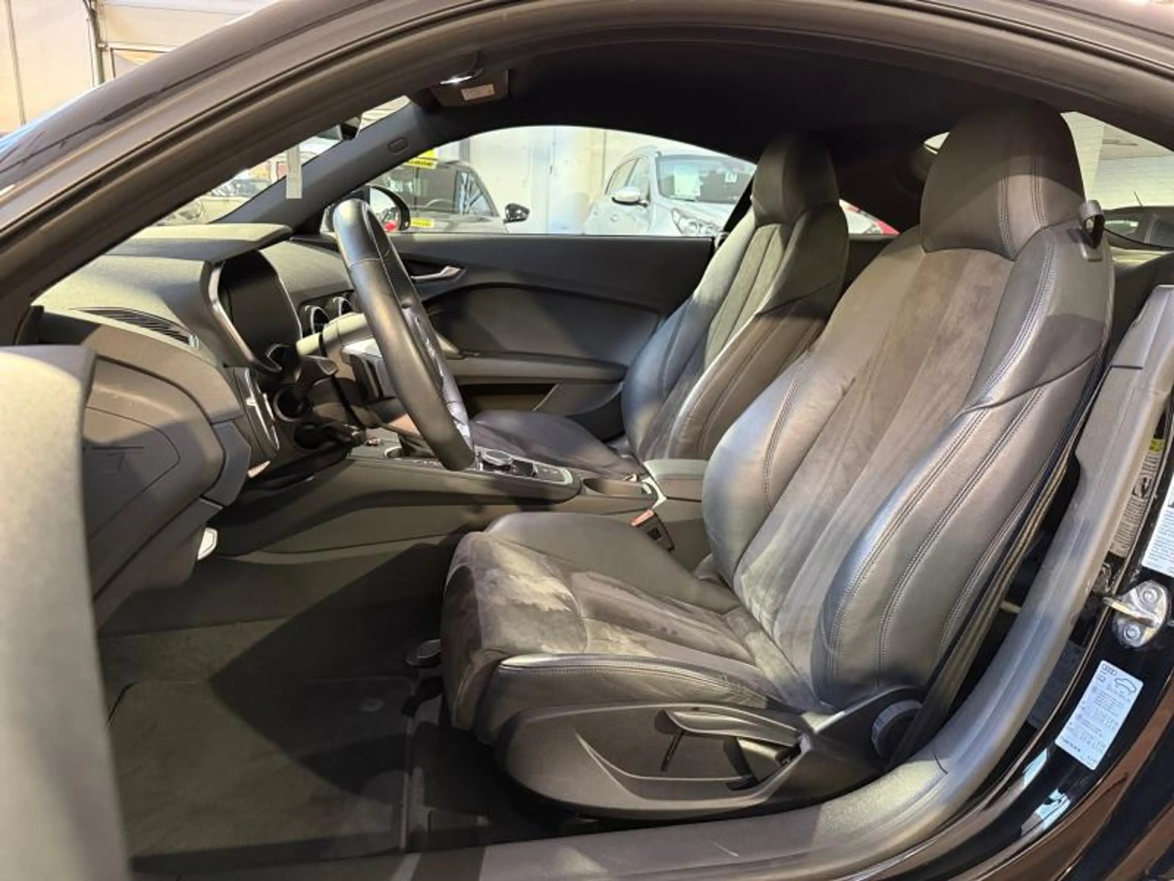 Audi TT Coupe 40TFSI 197cv S Tronic — photo 10