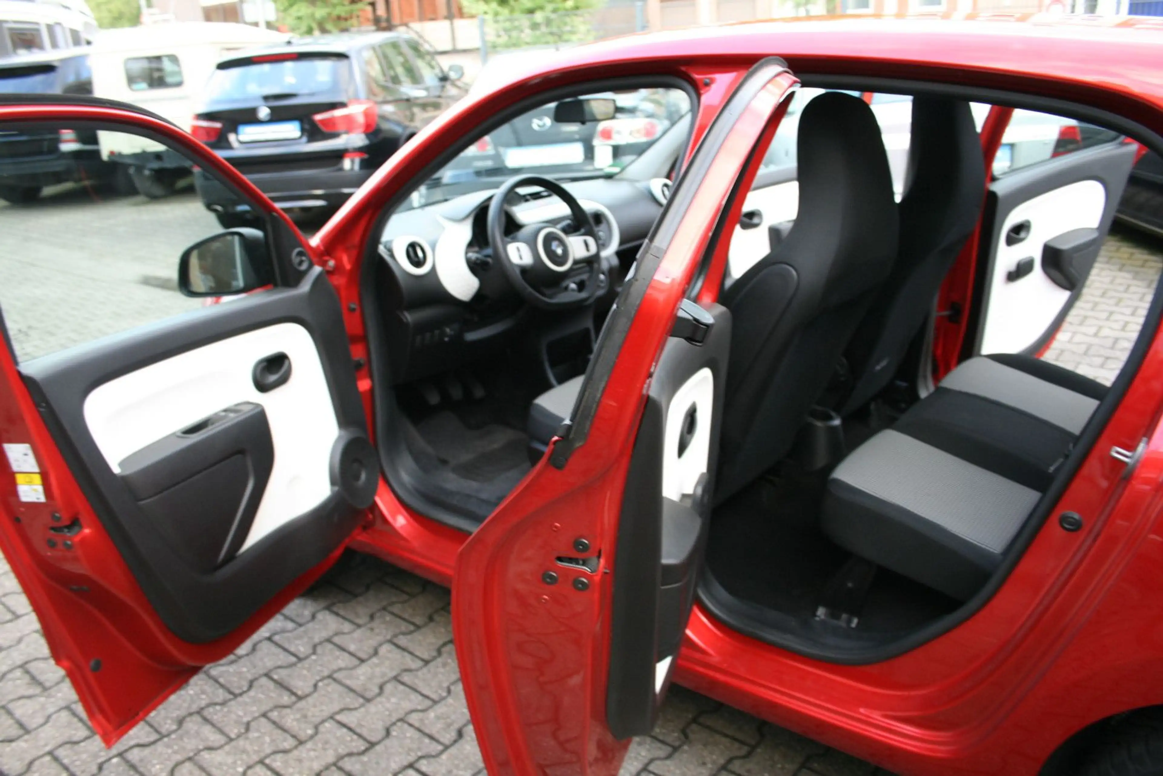 Renault Twingo Life 4-türig|Klima| 31 TKm| Allwetterreif — photo 8