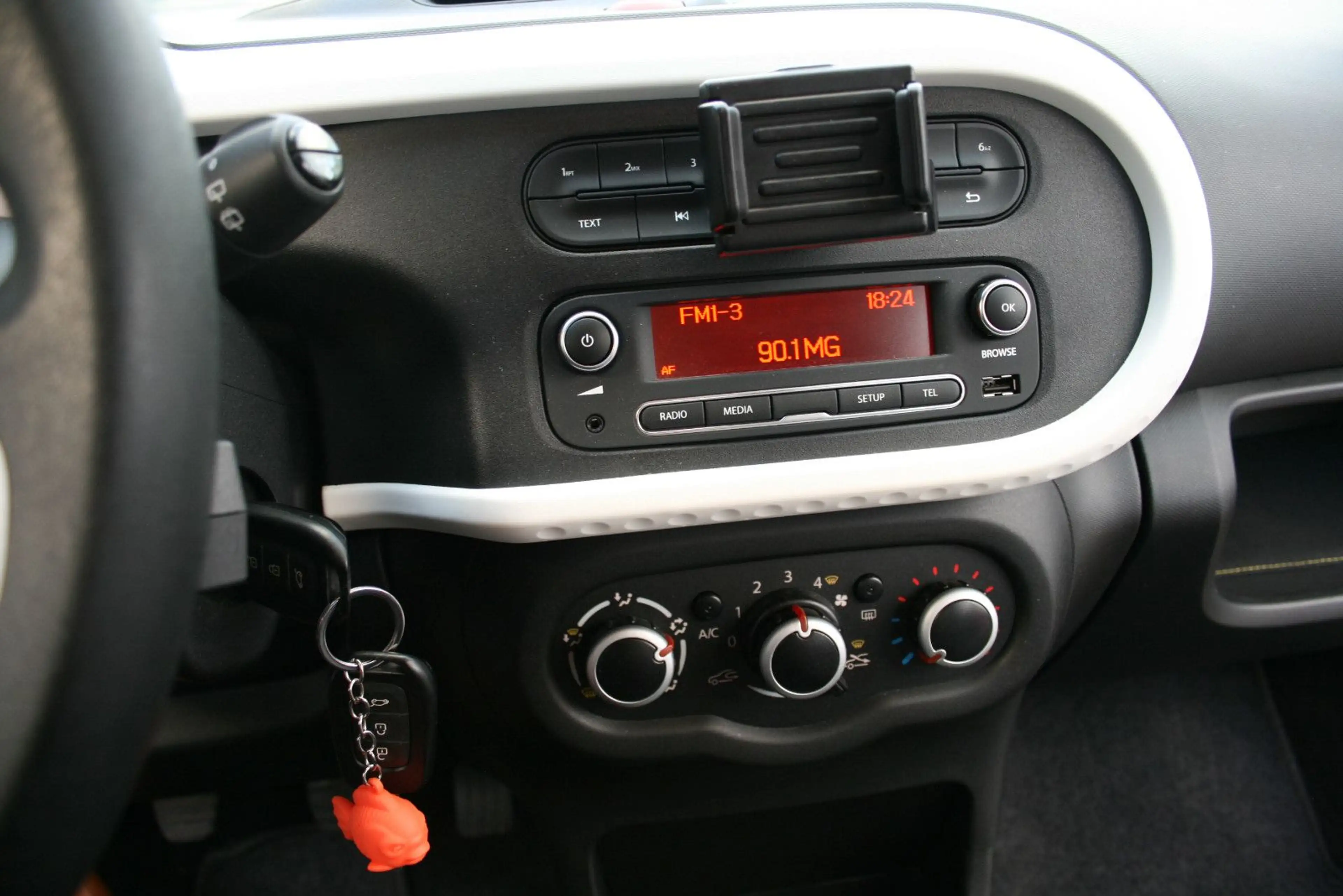 Renault Twingo Life 4-türig|Klima| 31 TKm| Allwetterreif — photo 17
